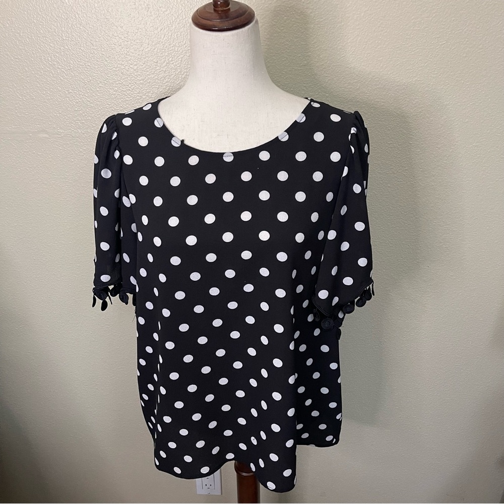 Cece Short Sleeve Navy & White Polka Dot Top Size Large